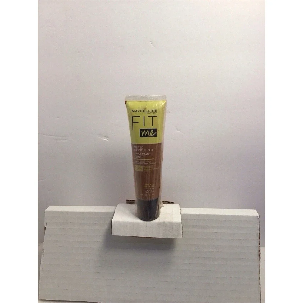 Maybelline Fit Me Tinted Moisturizer Natural Coverage Face Makeup 360